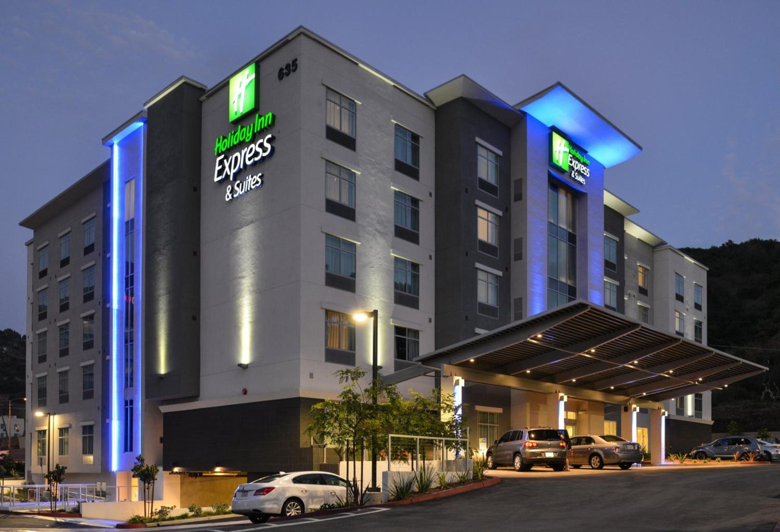 Holiday Inn Express & Suites San Diego - Mission Valley by IHG — photo 2