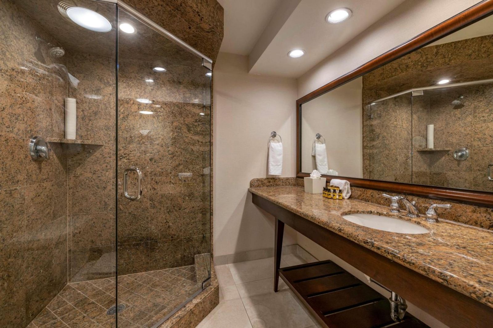 Best Western PLUS Island Palms Hotel & Marina — photo 7