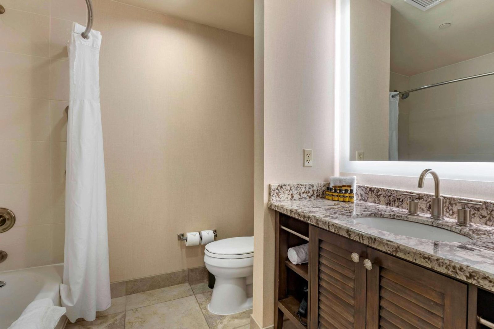 Best Western PLUS Island Palms Hotel & Marina — photo 5