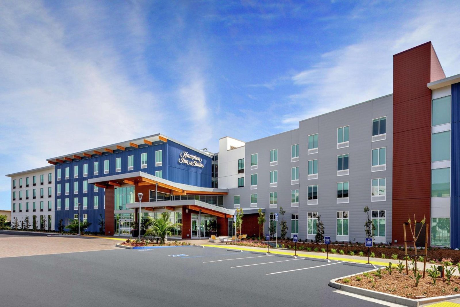 Hampton Inn & Suites San Diego Airport Liberty Station — photo 2