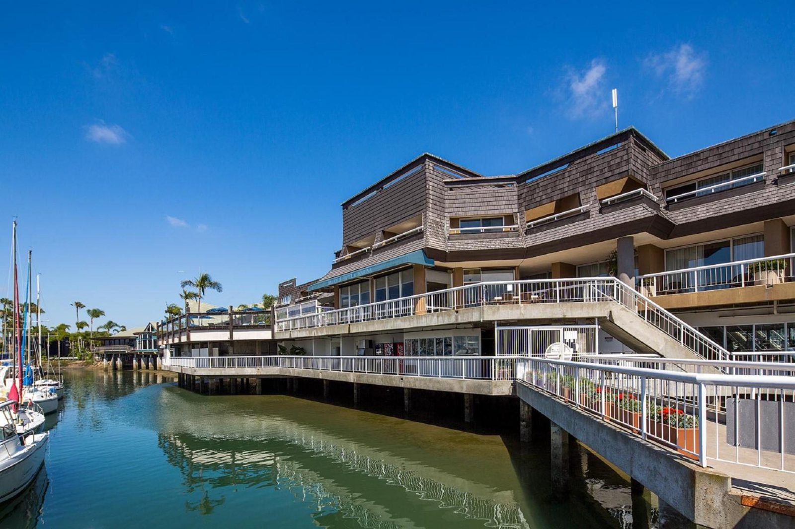 Bay Club Hotel and Marina — photo 4
