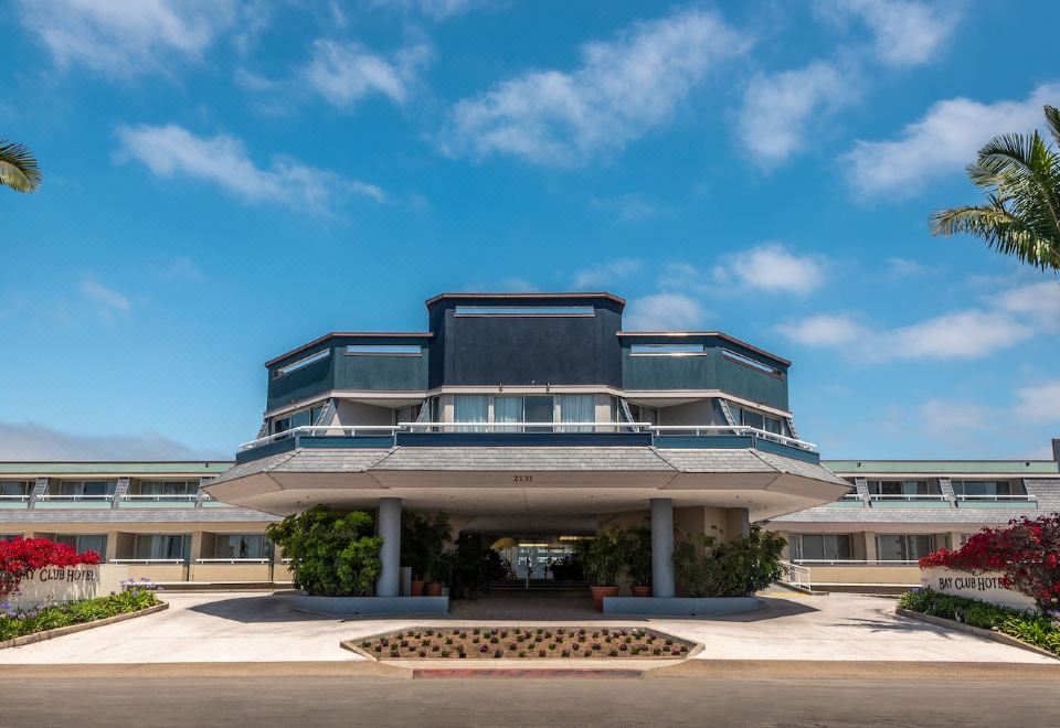 Bay Club Hotel and Marina